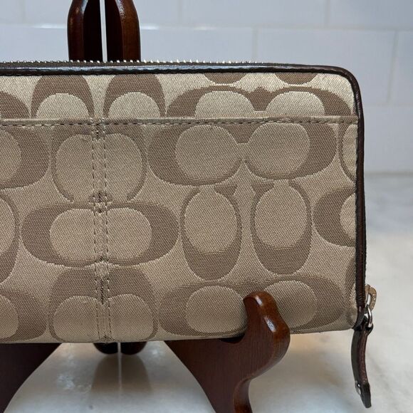 Coach Ashley Signature Logo Full Zip Wallet - Picture 6 of 15